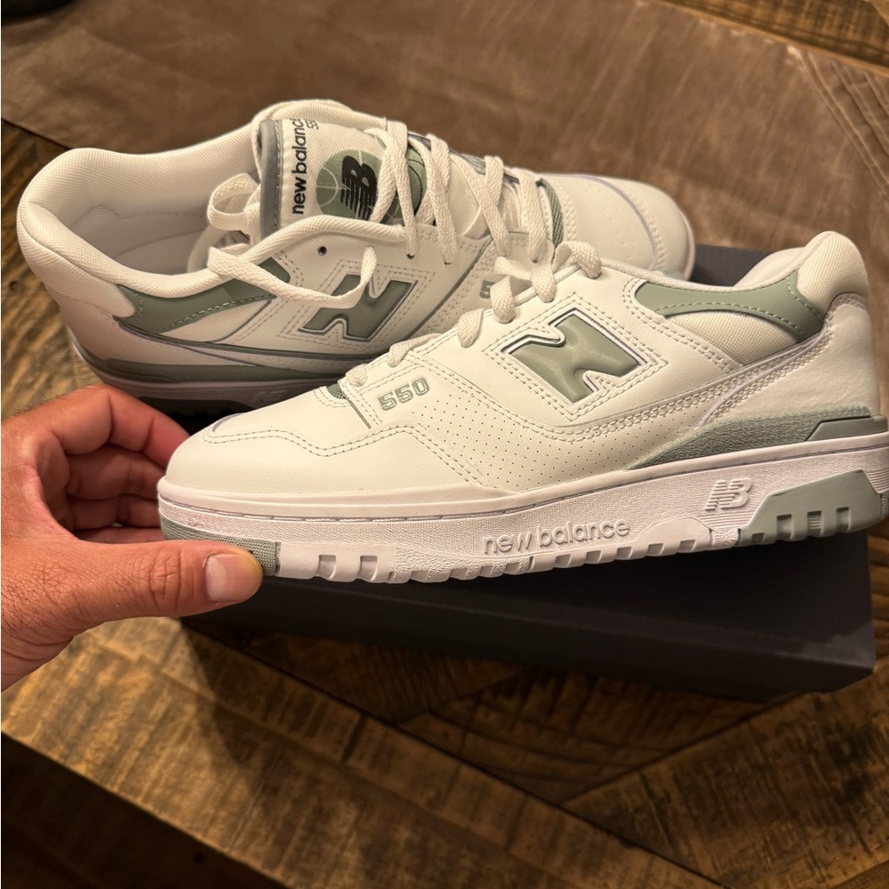New Balance 550 size 10W/8.5M.